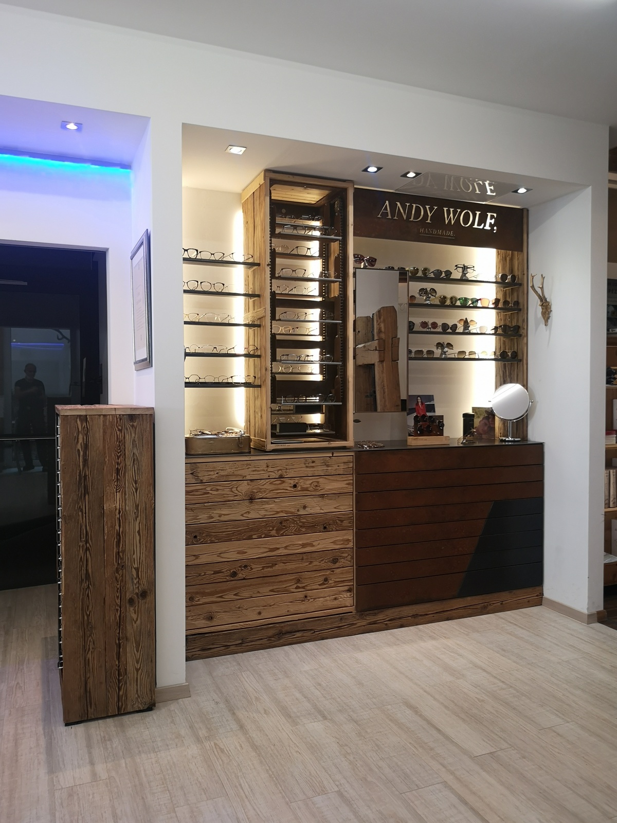 Karl Fröschl - KF-Lebensträume - Verkaufsregal