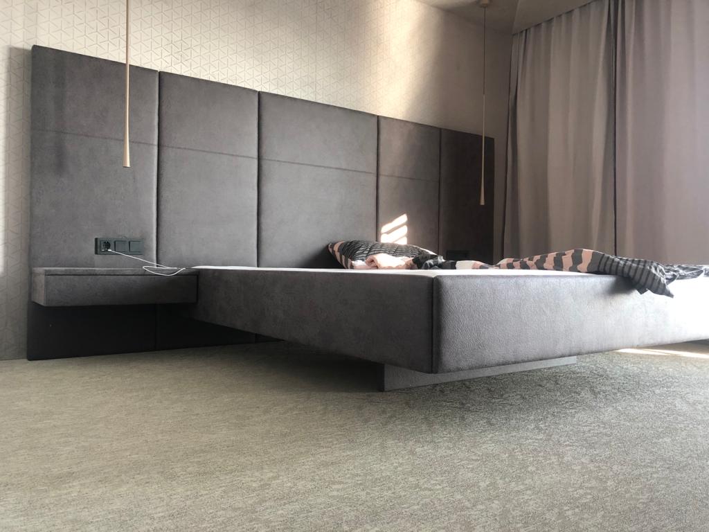 Karl Fröschl - KF-Lebensträume - Kleiderkasten